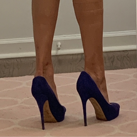 Jimmy Choo Heels, Size 39 (Woman’s 9), Royal Blue Suede - Picture 8 of 10